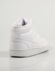 ZAPATILLAS NIKE COURT en color Blanco