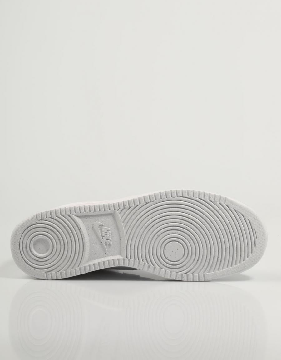 ZAPATILLAS NIKE COURT en color Blanco