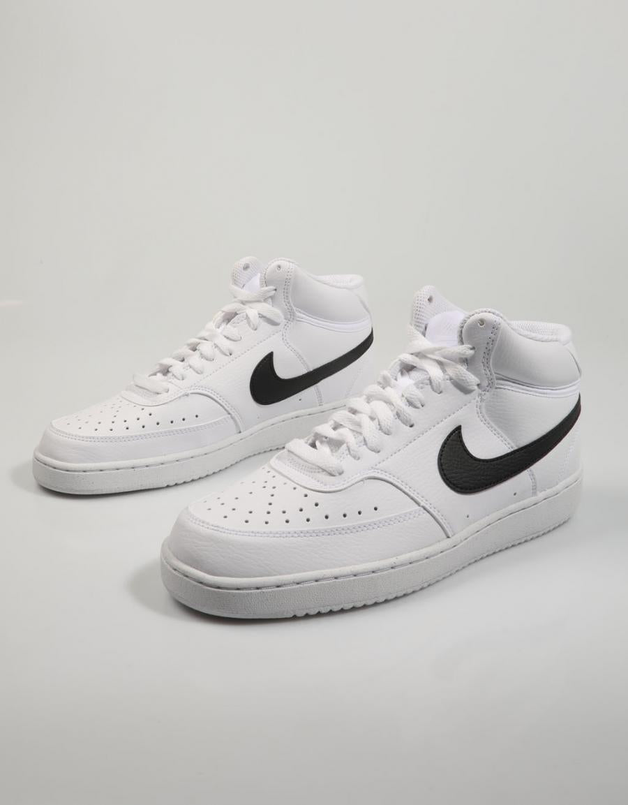 ZAPATILLAS NIKE COURT en color Blanco