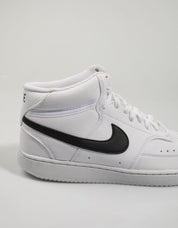 ZAPATILLAS NIKE COURT en color Blanco
