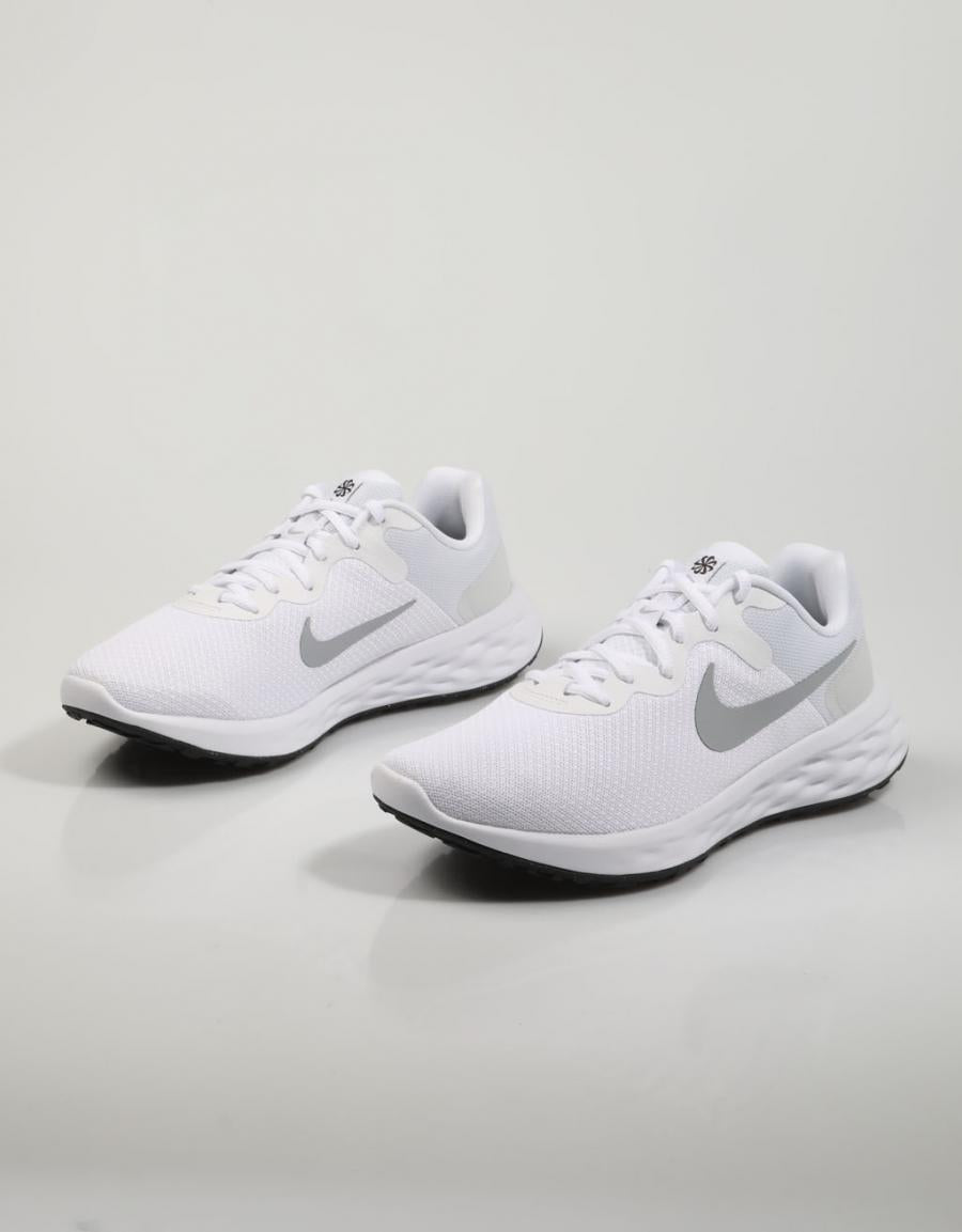ZAPATILLAS NIKE REVOLUTION 6 NEXT NATURE en color Blanco