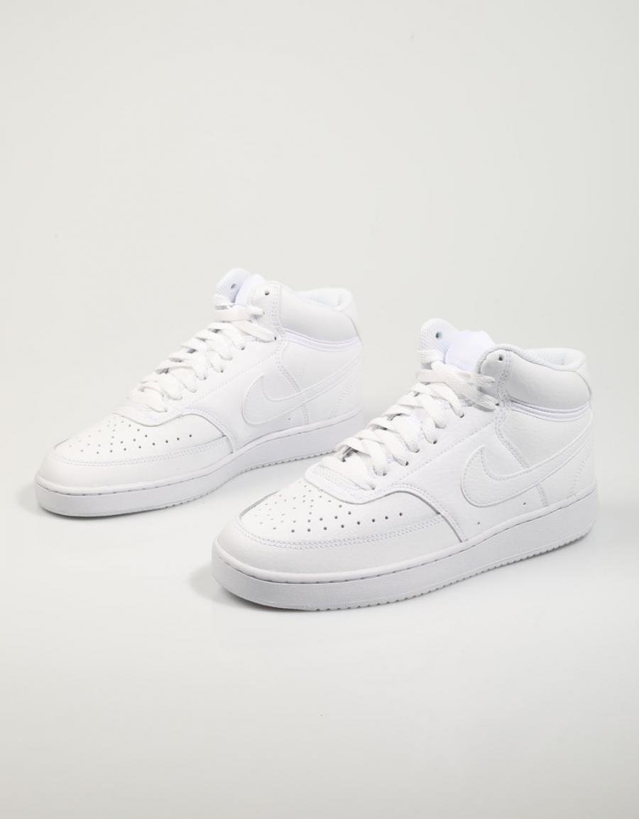 ZAPATILLAS NIKE COURT en color Blanco