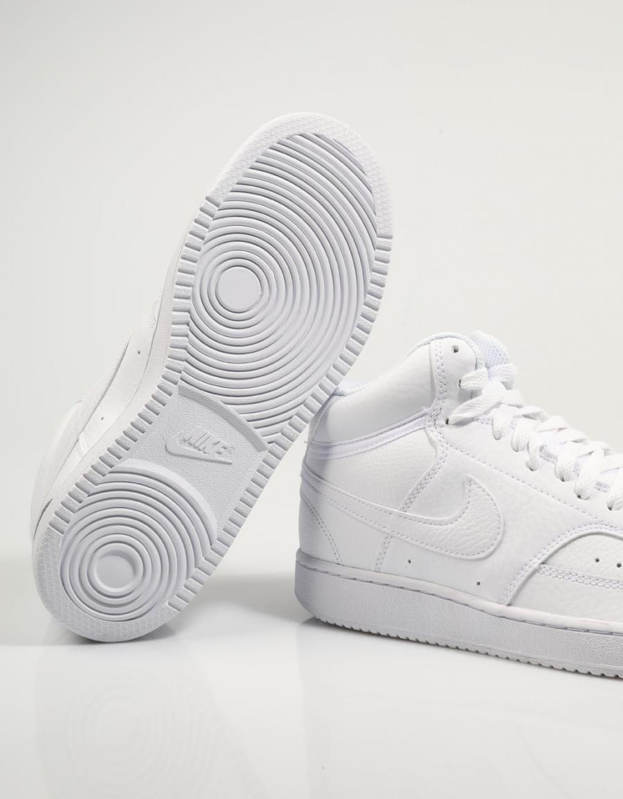ZAPATILLAS NIKE COURT en color Blanco