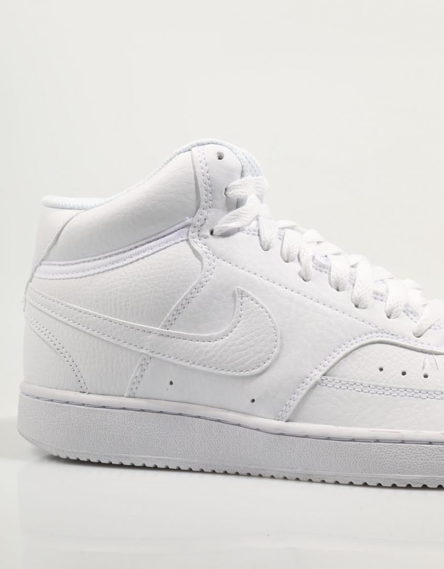 ZAPATILLAS NIKE COURT en color Blanco