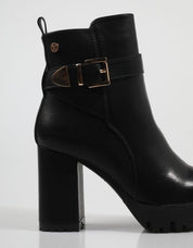 BOTINES XTI 140582 en color Negro