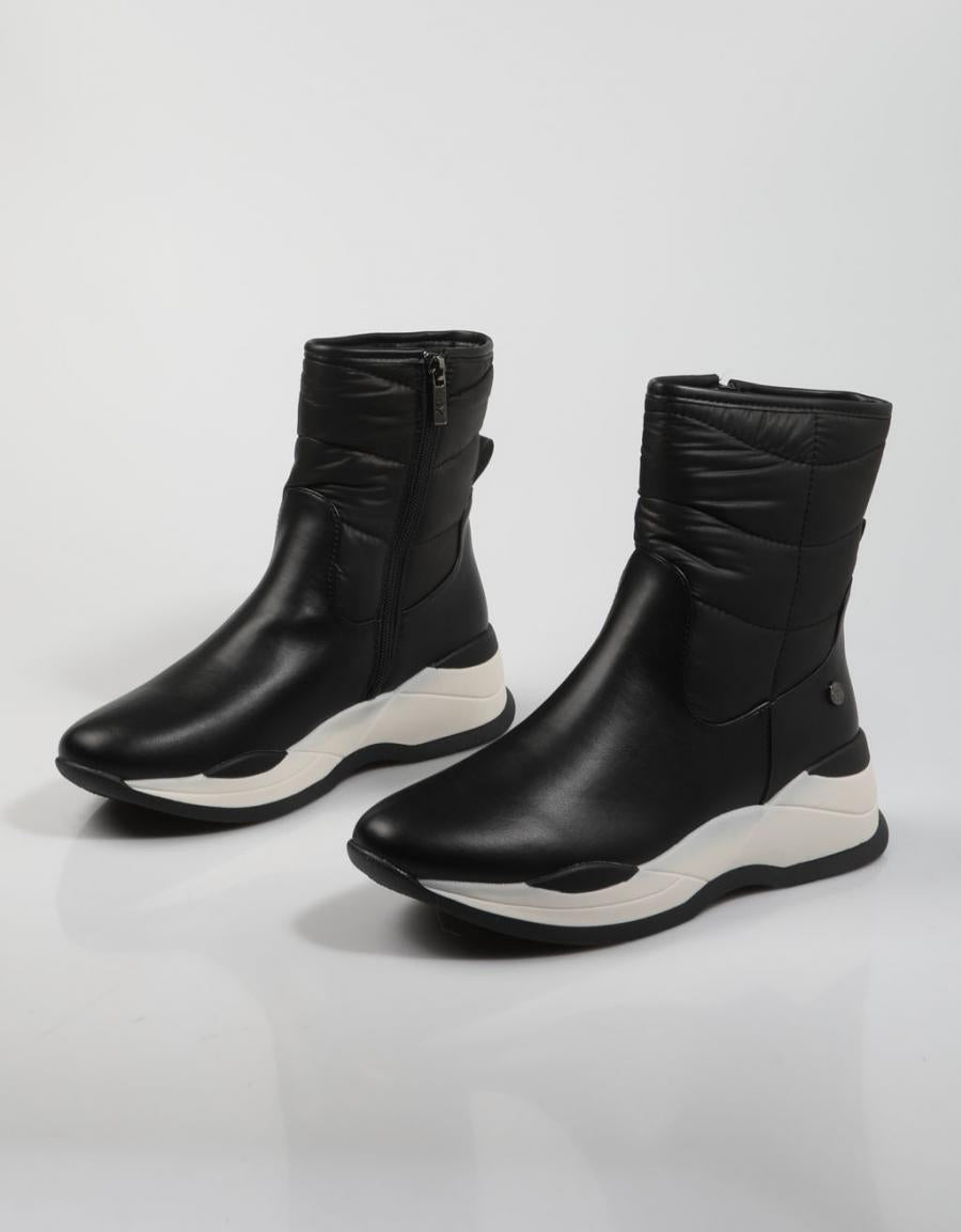 BOTINES XTI 140634 en color Negro