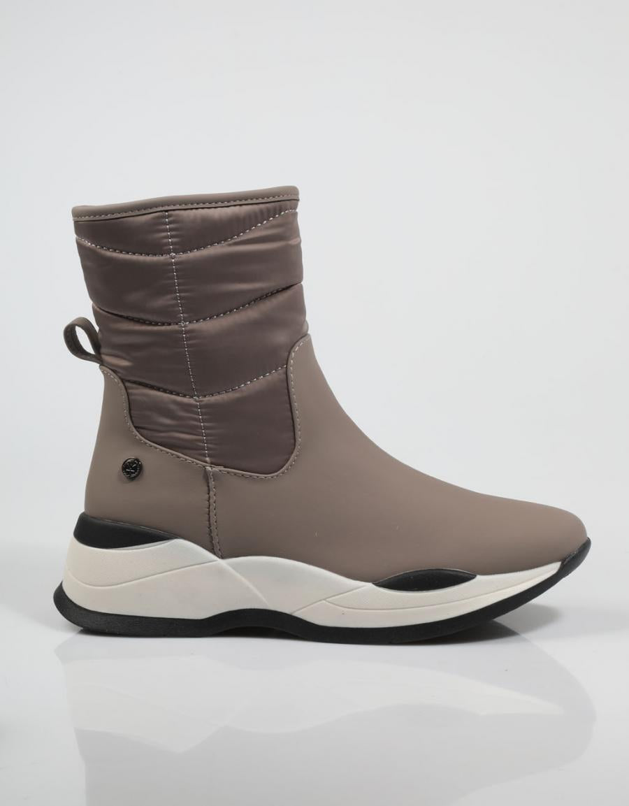 BOTINES XTI 140634 en color Taupe