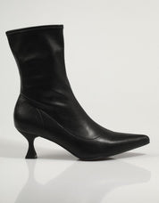 BOTINES XTI 140455 en color Negro
