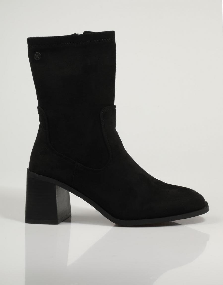BOTINES XTI 140485 en color Negro
