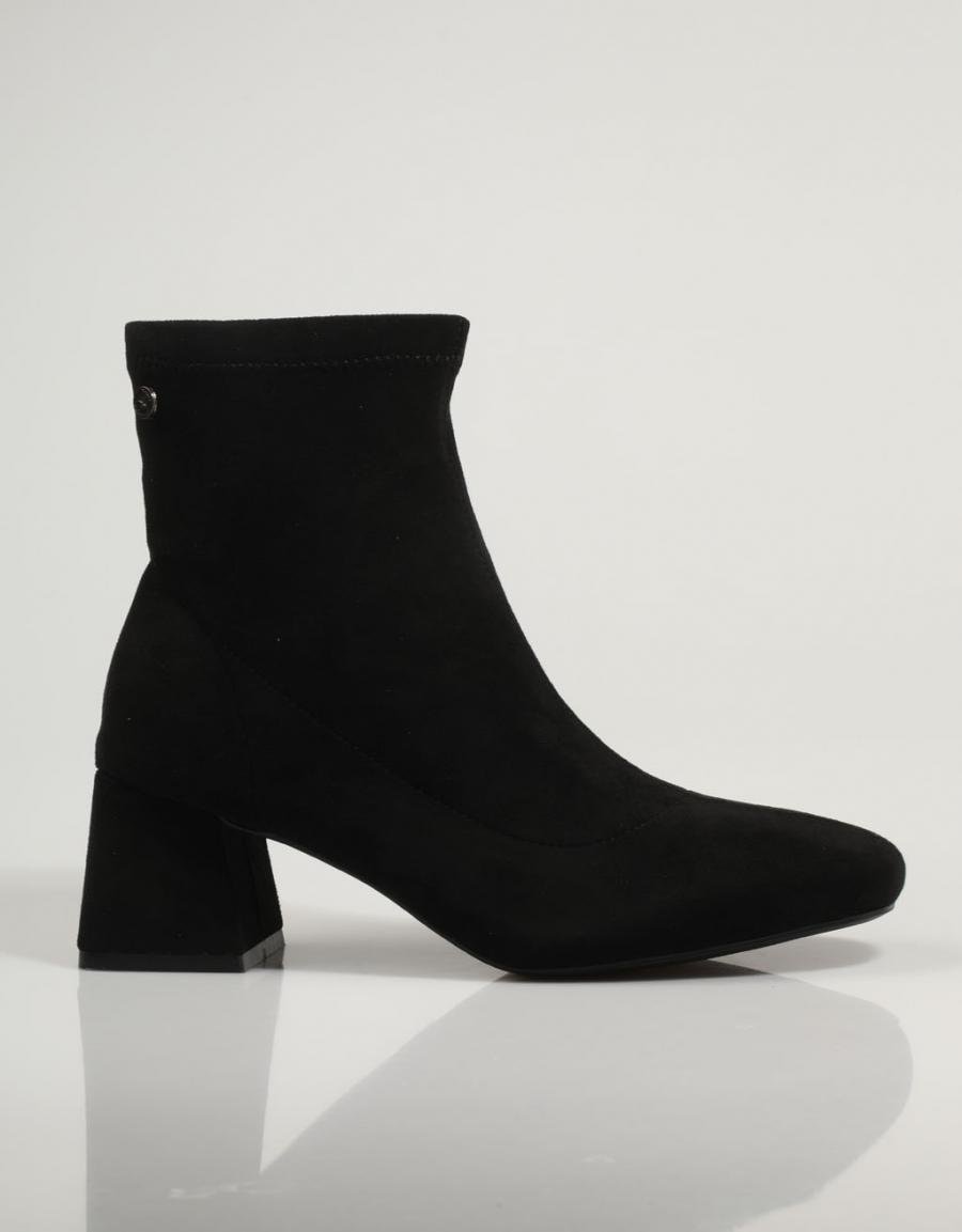 BOTINES XTI 140487 en color Negro