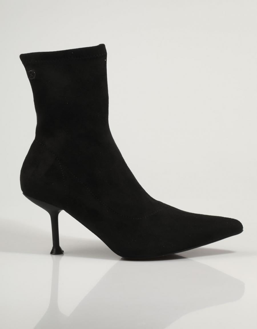 BOTINES XTI 140502 en color Negro