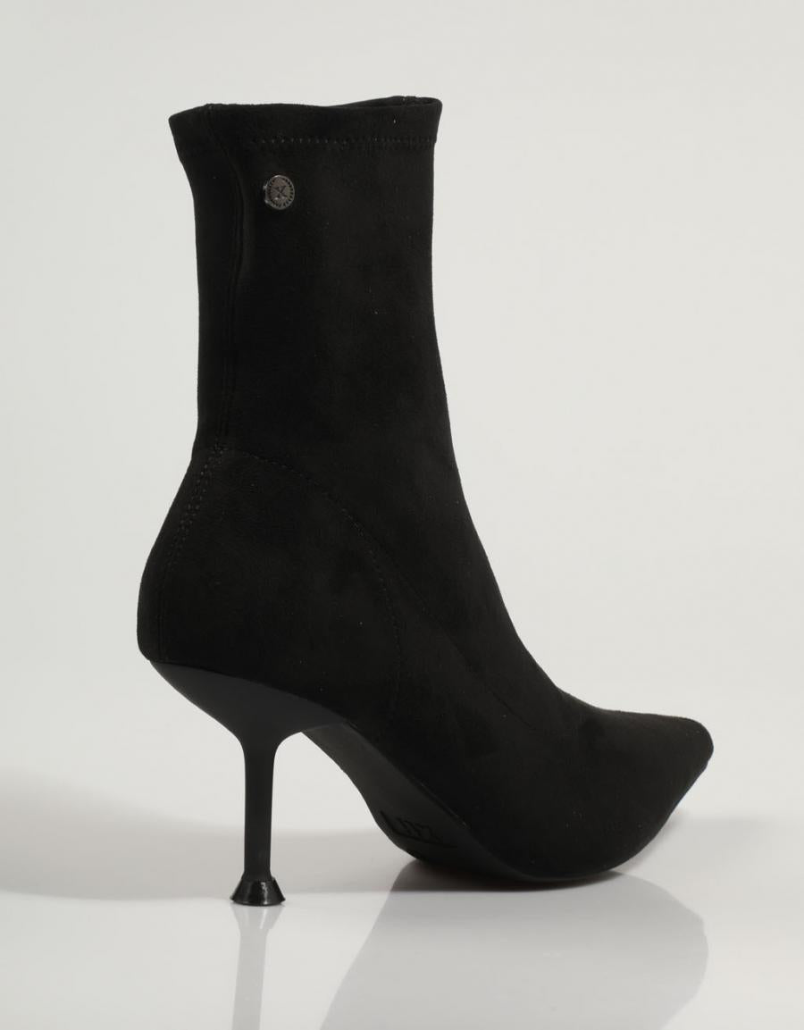 BOTINES XTI 140502 en color Negro
