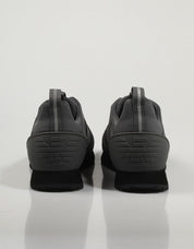 ZAPATILLAS ARMANI EA7 TRAINING XK050 X8X027 en color Gris