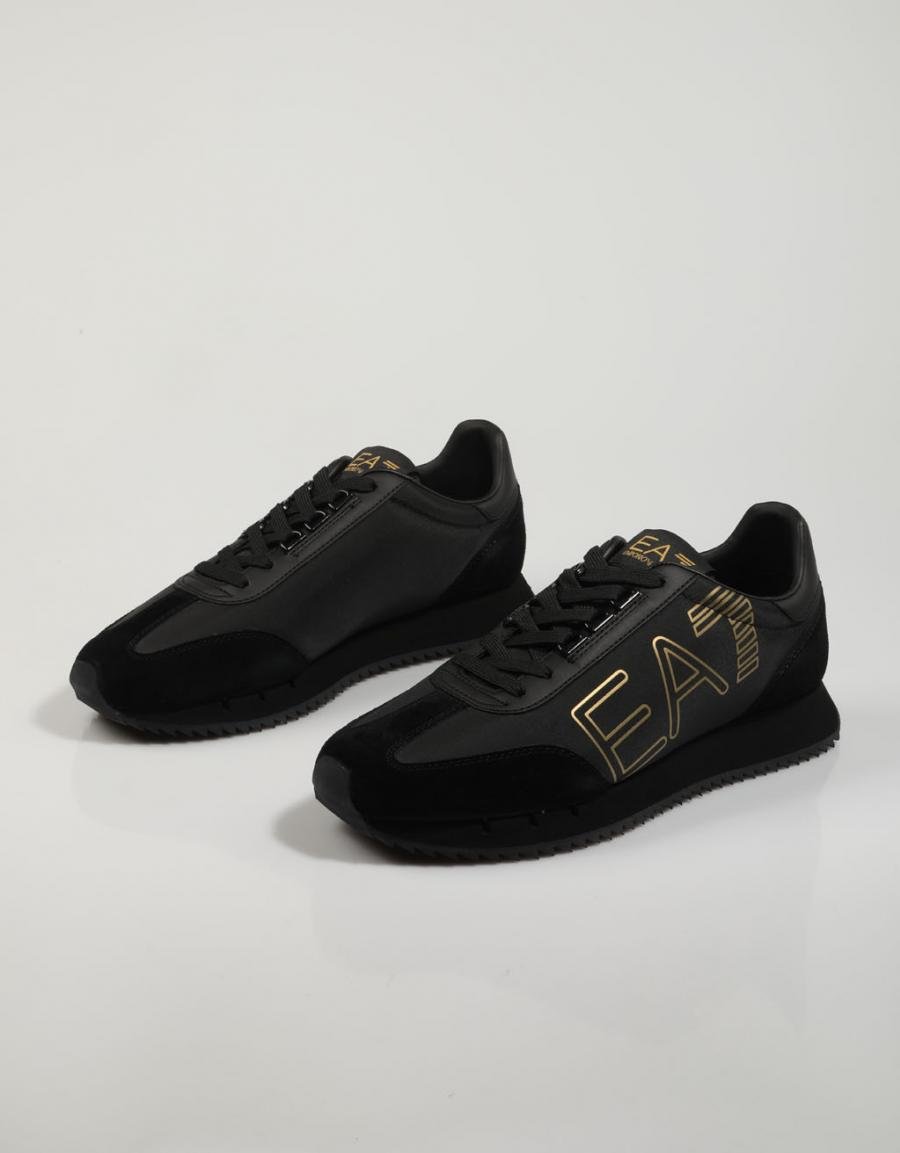 ZAPATILLAS ARMANI EA7 TRAINING XK257 X8X101 en color Negro
