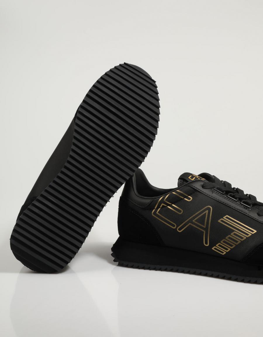 ZAPATILLAS ARMANI EA7 TRAINING XK257 X8X101 en color Negro