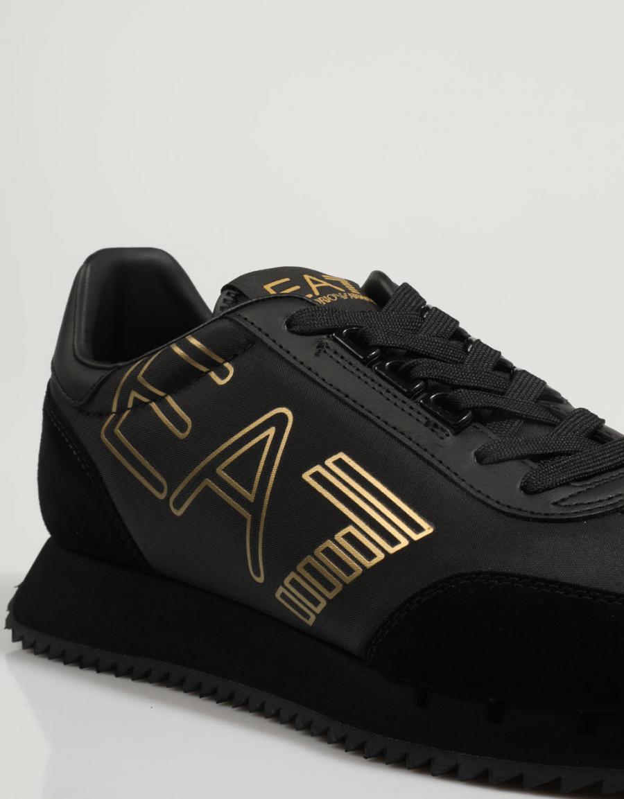 ZAPATILLAS ARMANI EA7 TRAINING XK257 X8X101 en color Negro