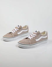 ZAPATILLAS VANS SK8 LOW SUEDE en color Taupe