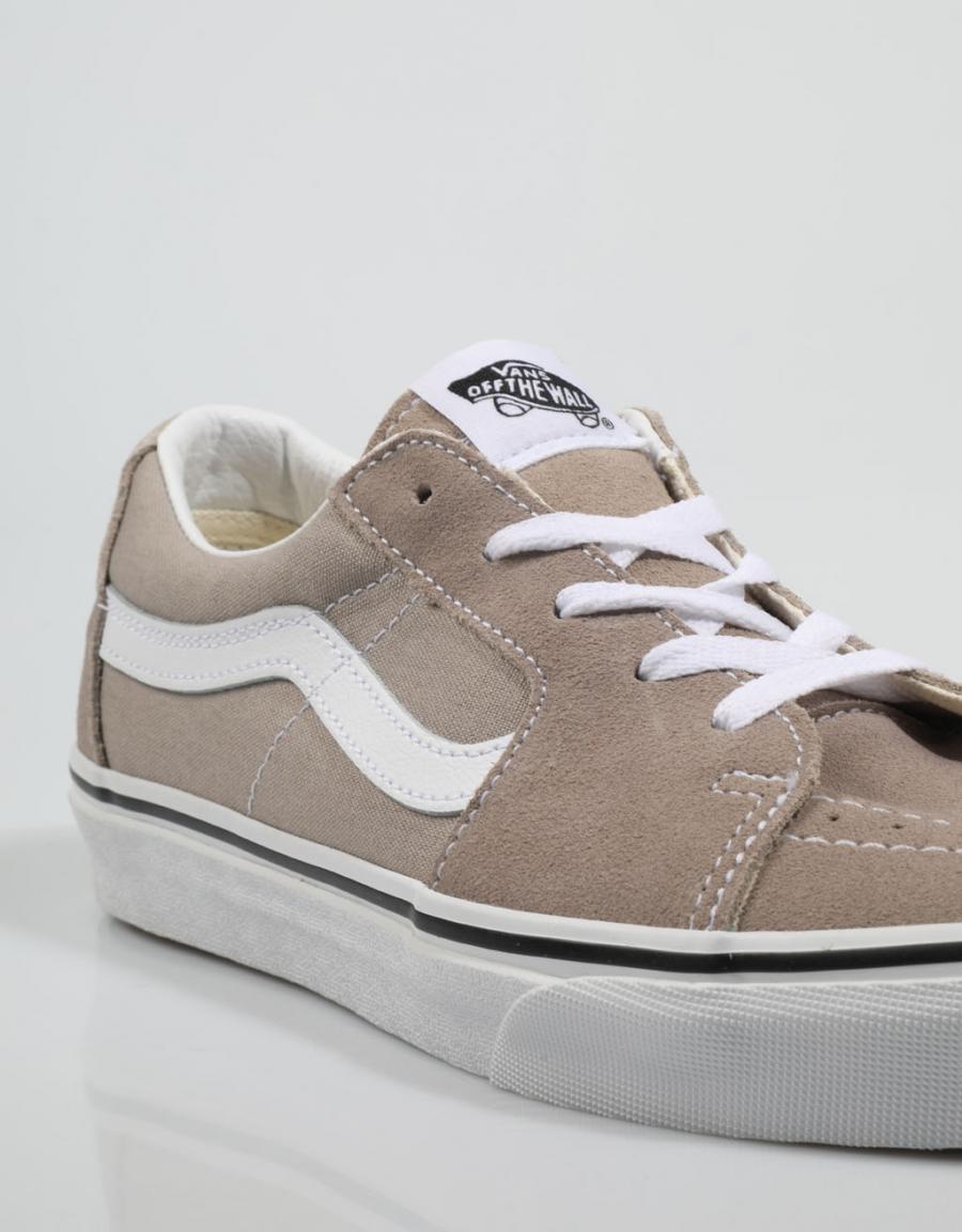 ZAPATILLAS VANS SK8 LOW SUEDE en color Taupe