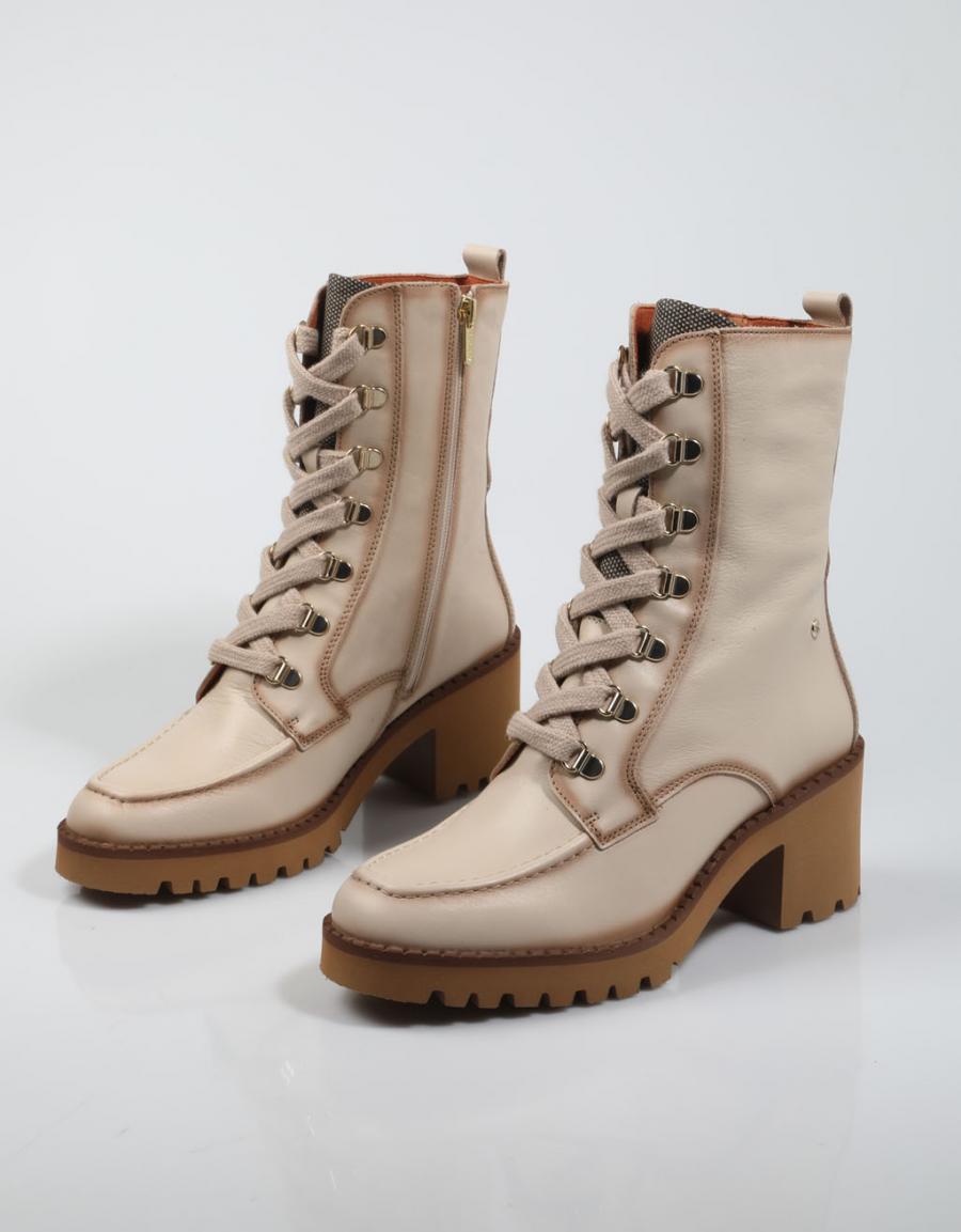 BOTINES PIKOLINOS VIELLA W6D 8606 C1 en color Hielo