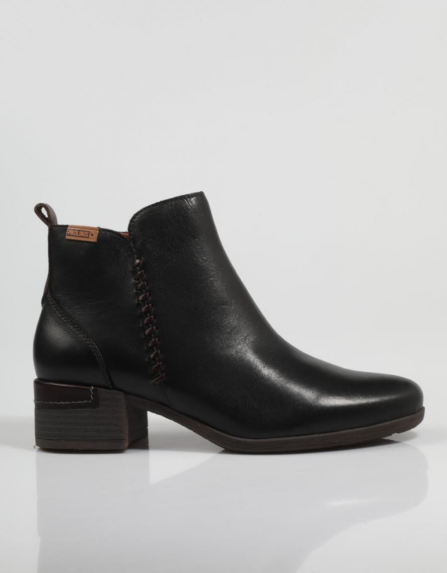 BOTINES PIKOLINOS MALAGA W6W 8950 en color Negro