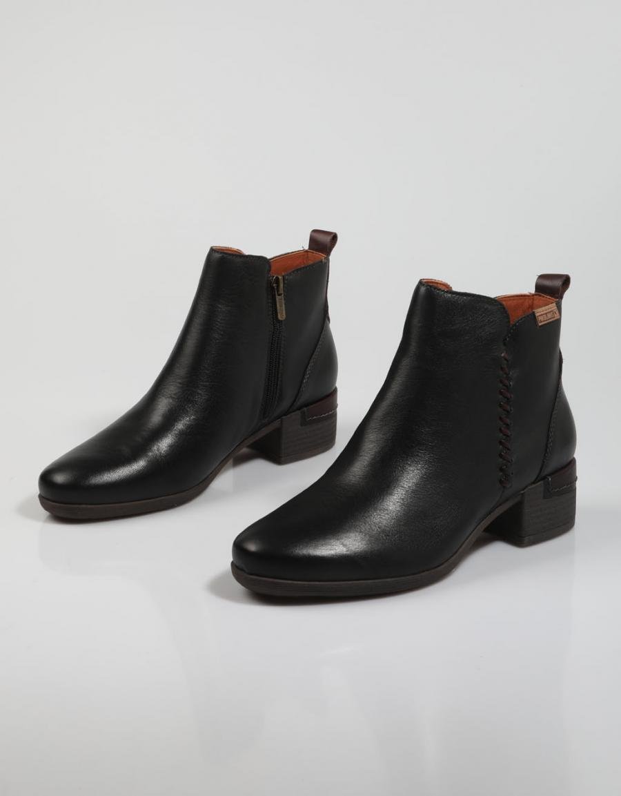 BOTINES PIKOLINOS MALAGA W6W 8950 en color Negro