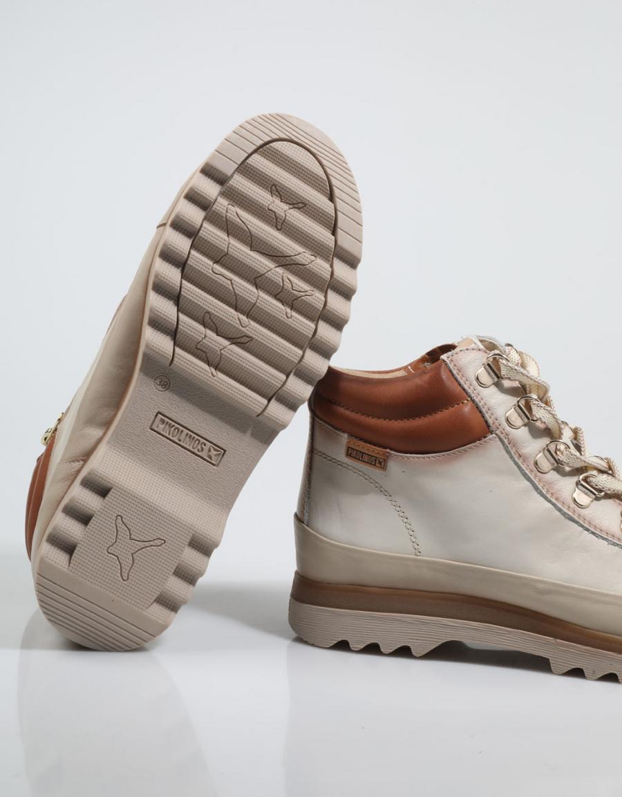 BOTINES PIKOLINOS VIGO W3W 8564C1 ALMOND en color Hielo
