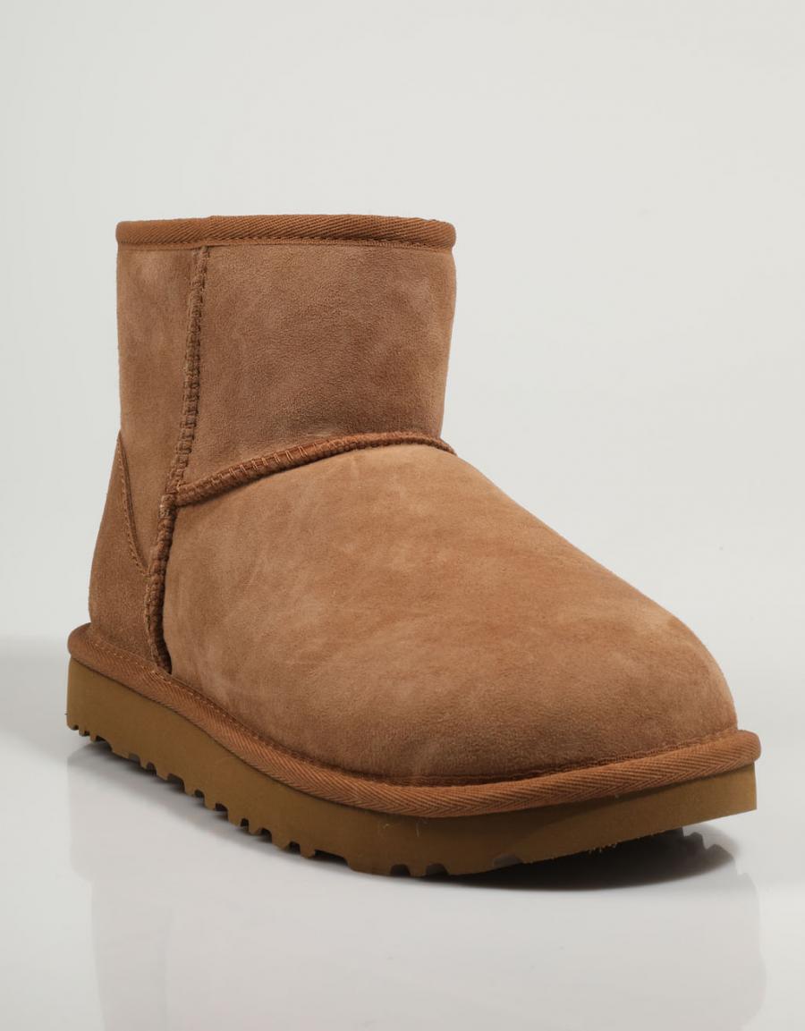 BOTINES UGG CLASSIC en color Amarillo