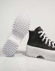 ZAPATILLAS CONVERSE CHUCK TAYLOR ALL STAR LUGGED 2 0 en color Negro