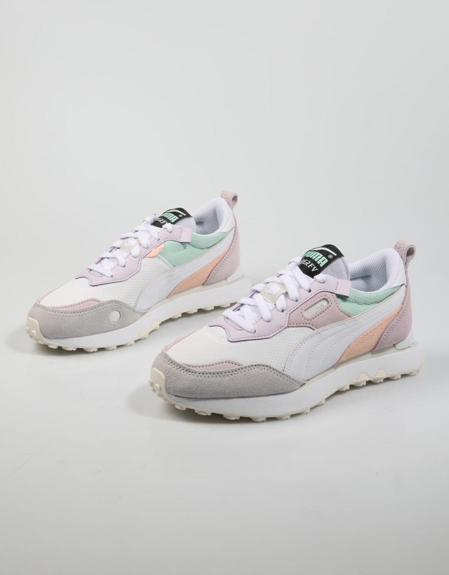 ZAPATILLAS PUMA RIDER FV FUTURE RIDER en color Multicolor