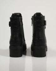 BOTINES REFRESH 78972 en color Negro