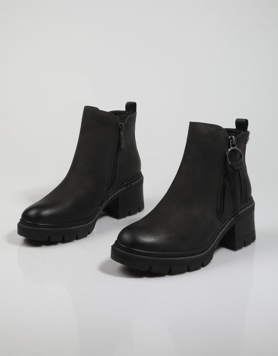 BOTINES REFRESH 170442 en color Negro