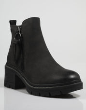BOTINES REFRESH 170442 en color Negro