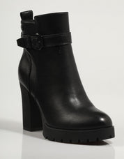 BOTINES REFRESH 170445 en color Negro