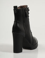 BOTINES REFRESH 170446 en color Negro