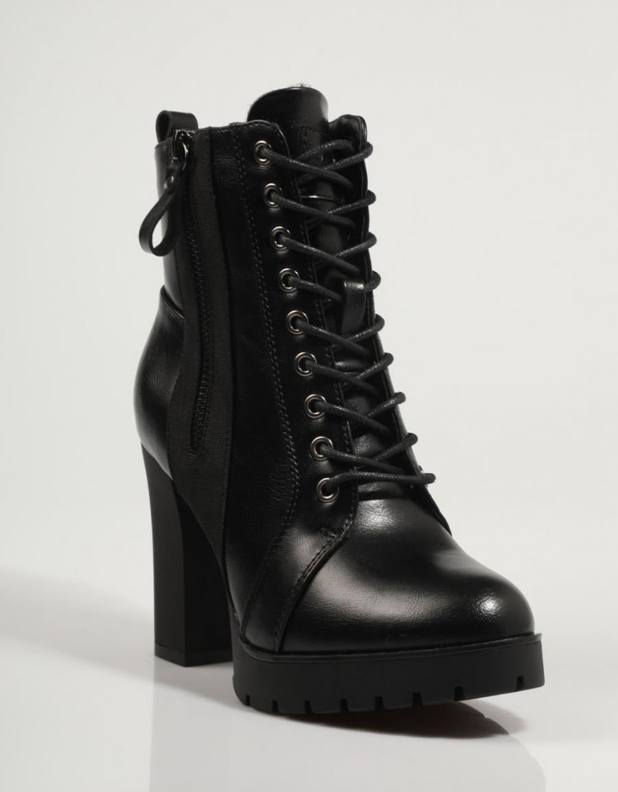 BOTINES REFRESH 170446 en color Negro