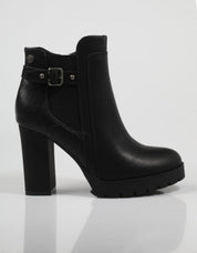 BOTINES REFRESH 170443 en color Negro