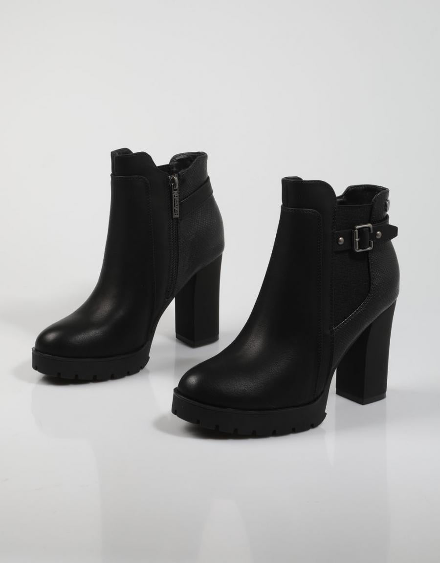 BOTINES REFRESH 170443 en color Negro