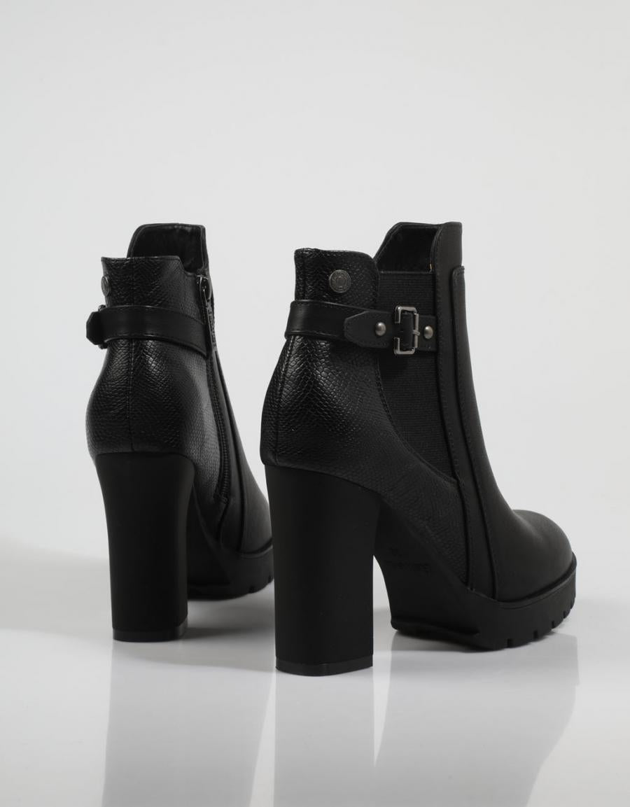 BOTINES REFRESH 170443 en color Negro
