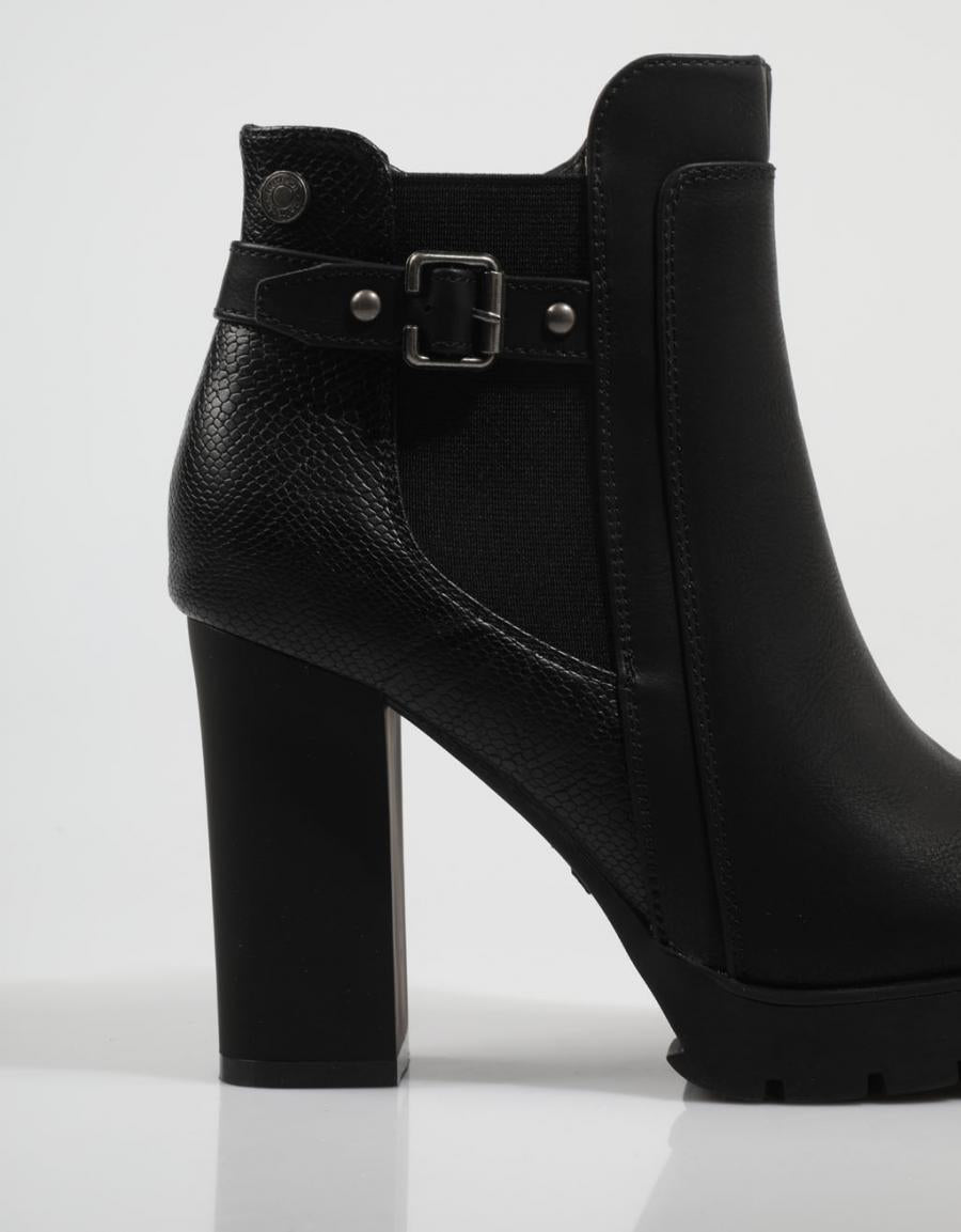 BOTINES REFRESH 170443 en color Negro
