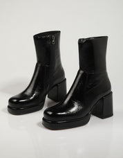 BOTINES CHIO 8537 en color Negro