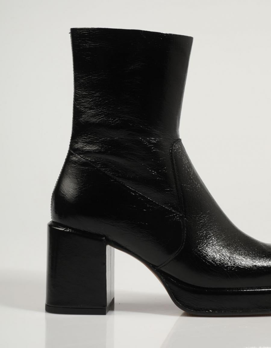 BOTINES CHIO 8537 en color Negro