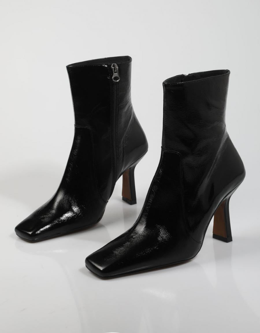BOTINES CHIO 8530 en color Negro