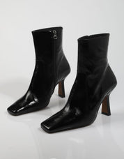 BOTINES CHIO 8530 en color Negro