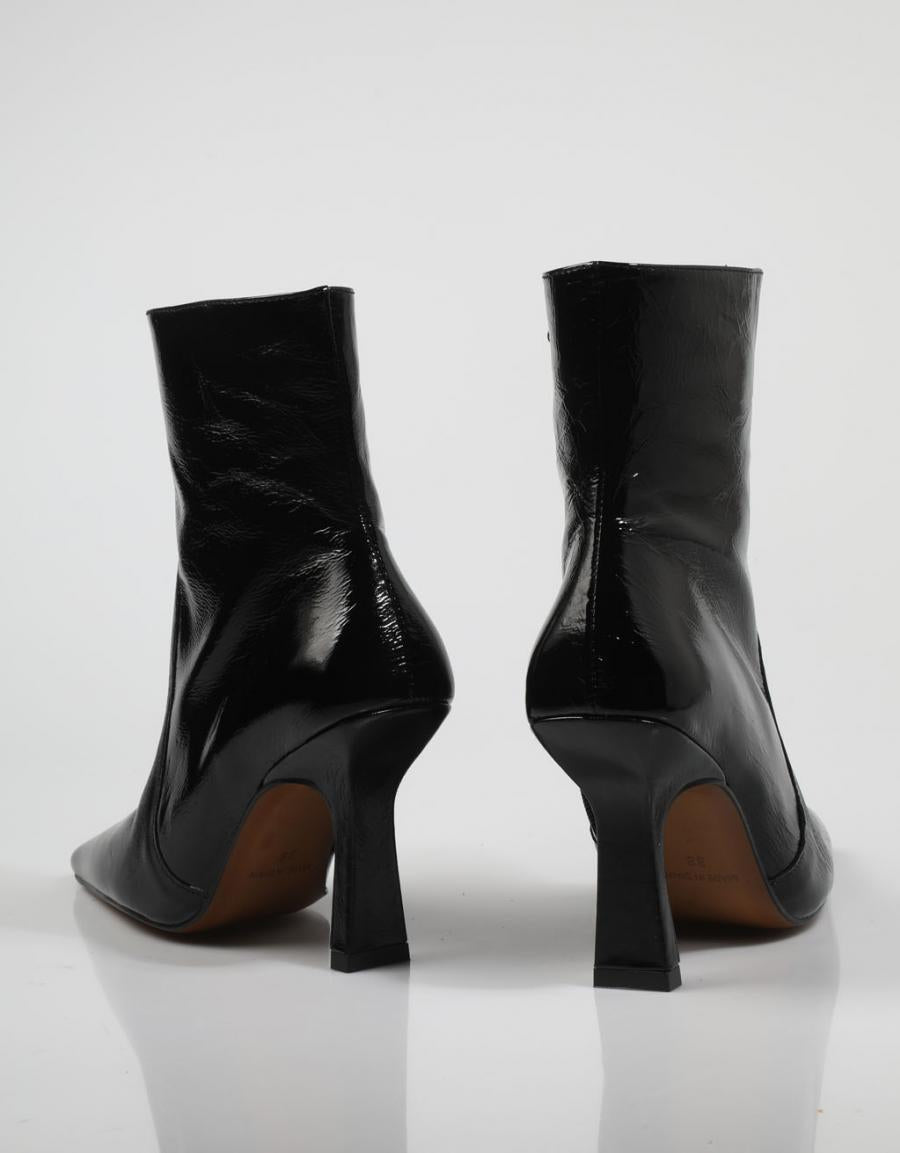 BOTINES CHIO 8530 en color Negro