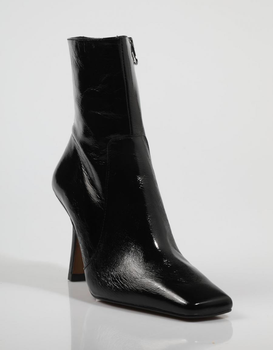 BOTINES CHIO 8530 en color Negro