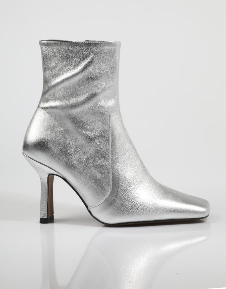 BOTINES CHIO 8530 en color Plata