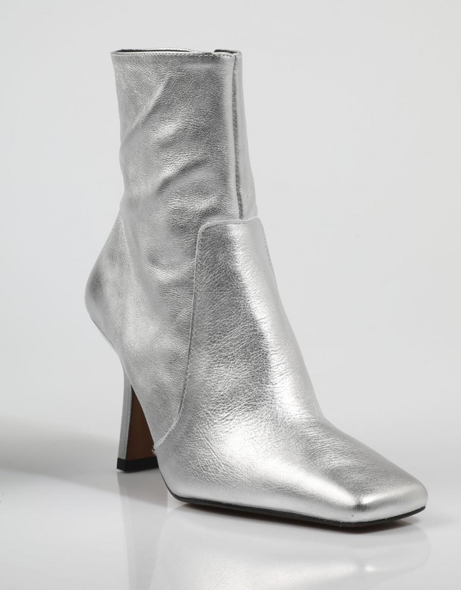BOTINES CHIO 8530 en color Plata