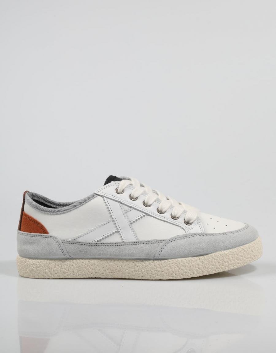 ZAPATILLAS MUNICH VENECIA en color Blanco