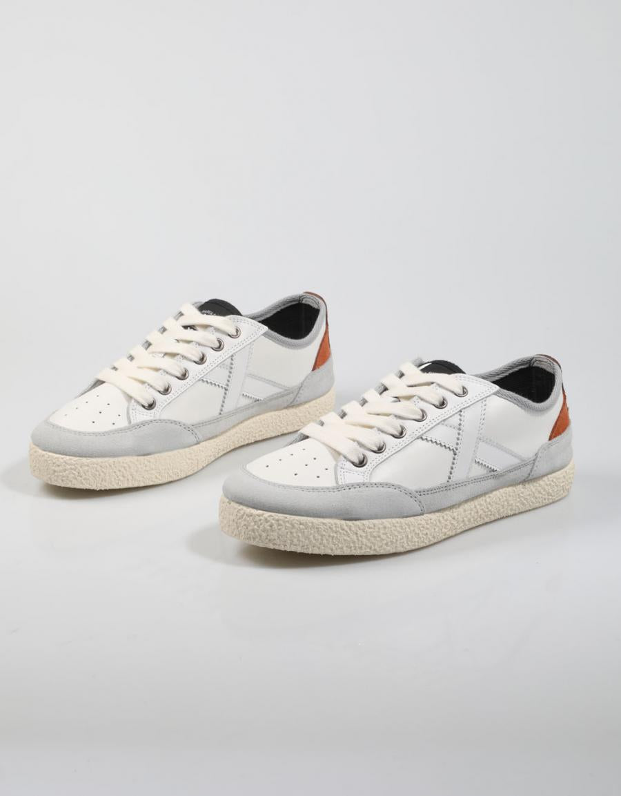 ZAPATILLAS MUNICH VENECIA en color Blanco