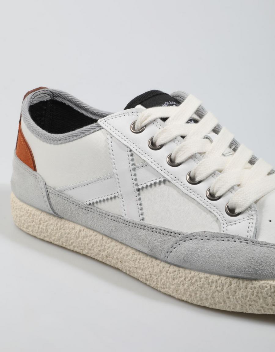 ZAPATILLAS MUNICH VENECIA en color Blanco